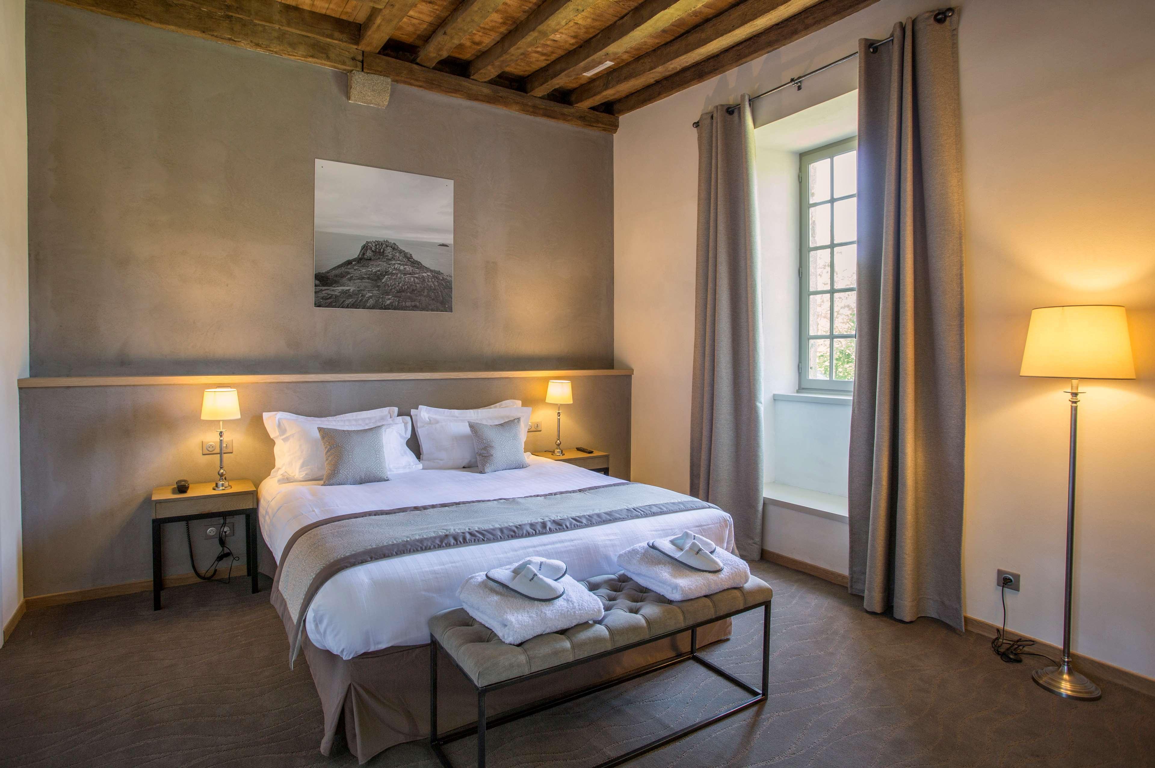 Hotel De L'Abbaye Le Tronchet  Екстериор снимка