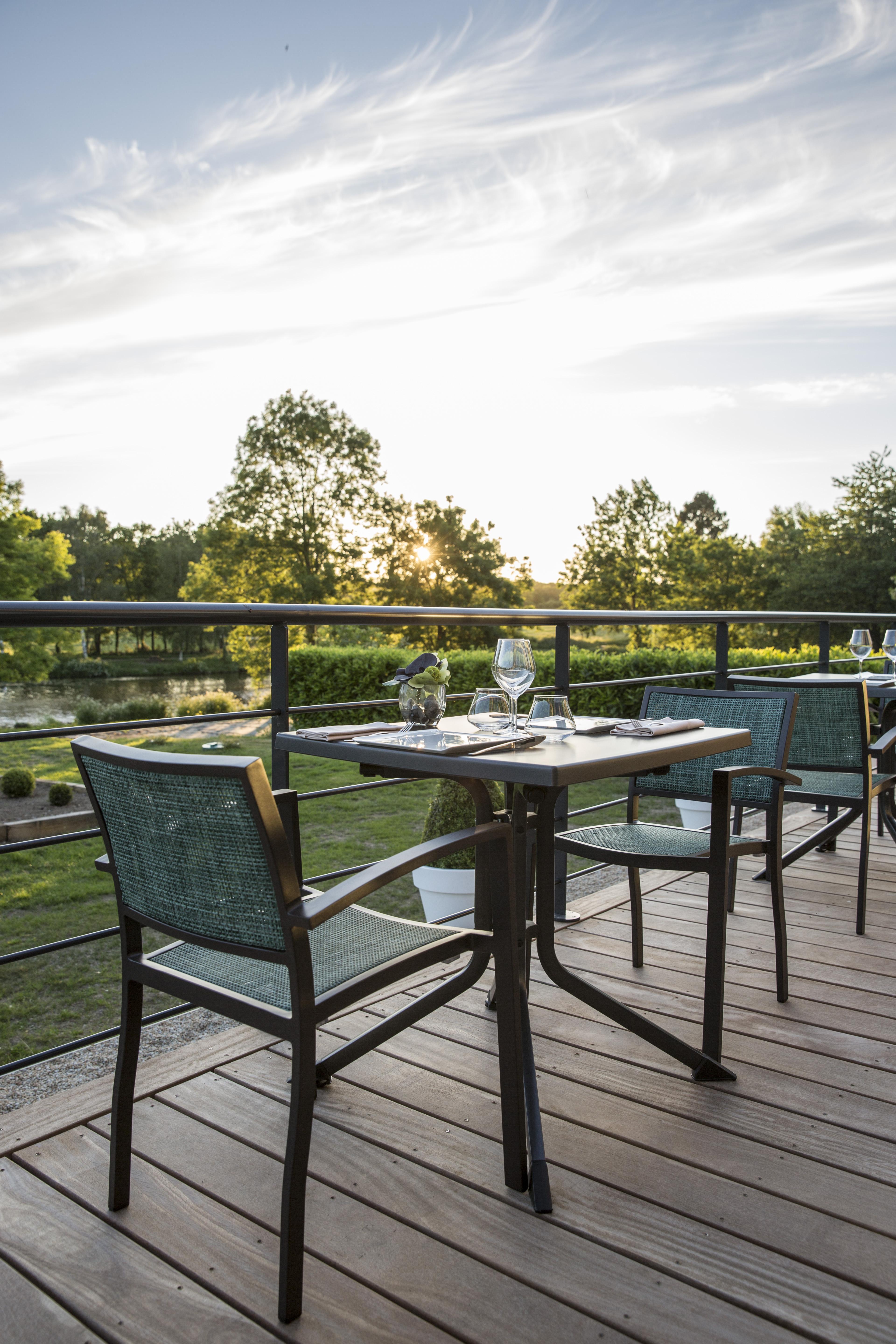 Hotel De L'Abbaye Le Tronchet  Екстериор снимка