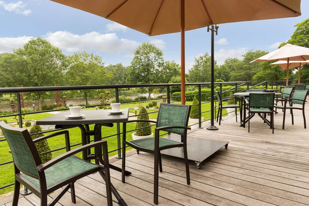 Hotel De L'Abbaye Le Tronchet  Екстериор снимка
